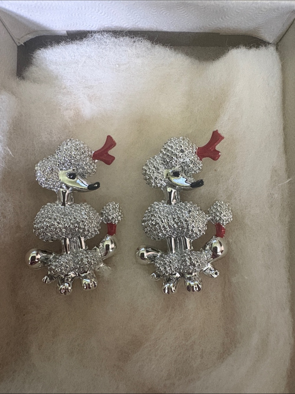 🐩 Adorable Vintage 1950s Silver Poodle Scatter Pins – Set of 2